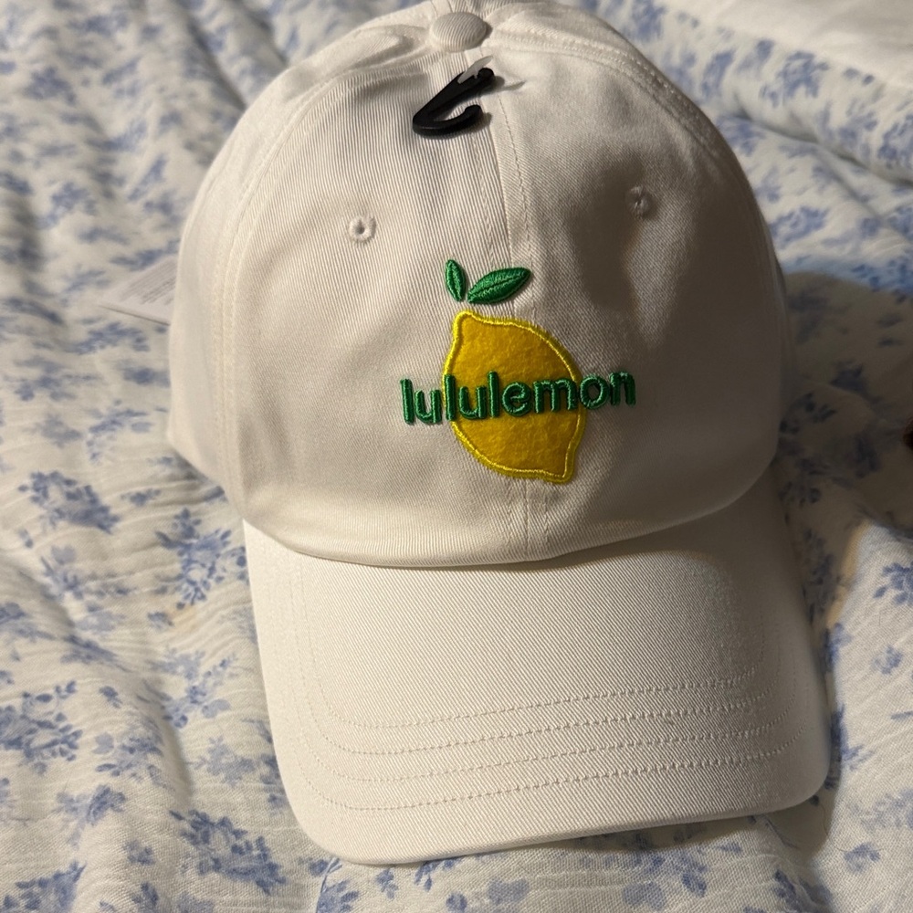 Lululemon White Lemon Embroidered Baseball hat women’s size s/m new with tags